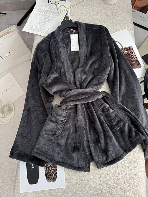 Женский стильный домашний махровый халат Графит Одесса - изображение 5