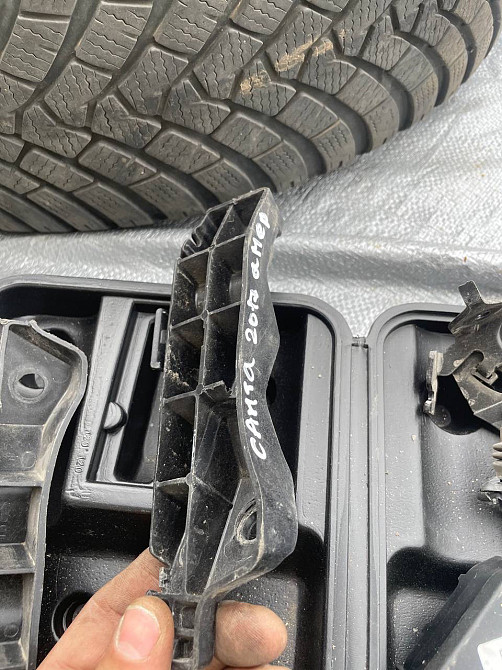 Кріплення (кронштейн) переднього бампера на Hyundai Santa Fe 2012-2018 Київ - фото 1