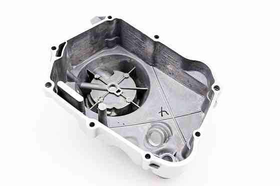 Кришка двигуна права (де щуп) 70cc механіка DELTA Киев