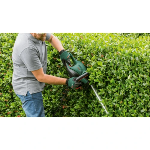 Электрический кусторез Bosch UniversalHedgeCut 60 : 480 Вт, шина 600 мм (06008C0703) Киев
