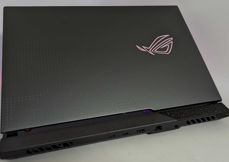 Ноутбук 
ASUS ROG Strix G17 G713RM (17.3