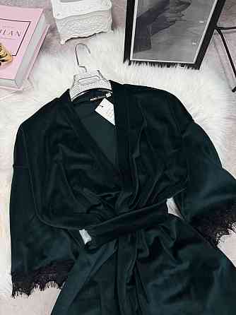 Женский домашний халат на запах велюр с кружевом Изумрудный, 48/52 Одесса