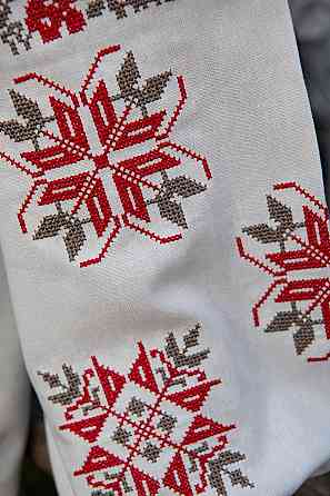 Вишиванка жіноча лляна, молочна топ Київ