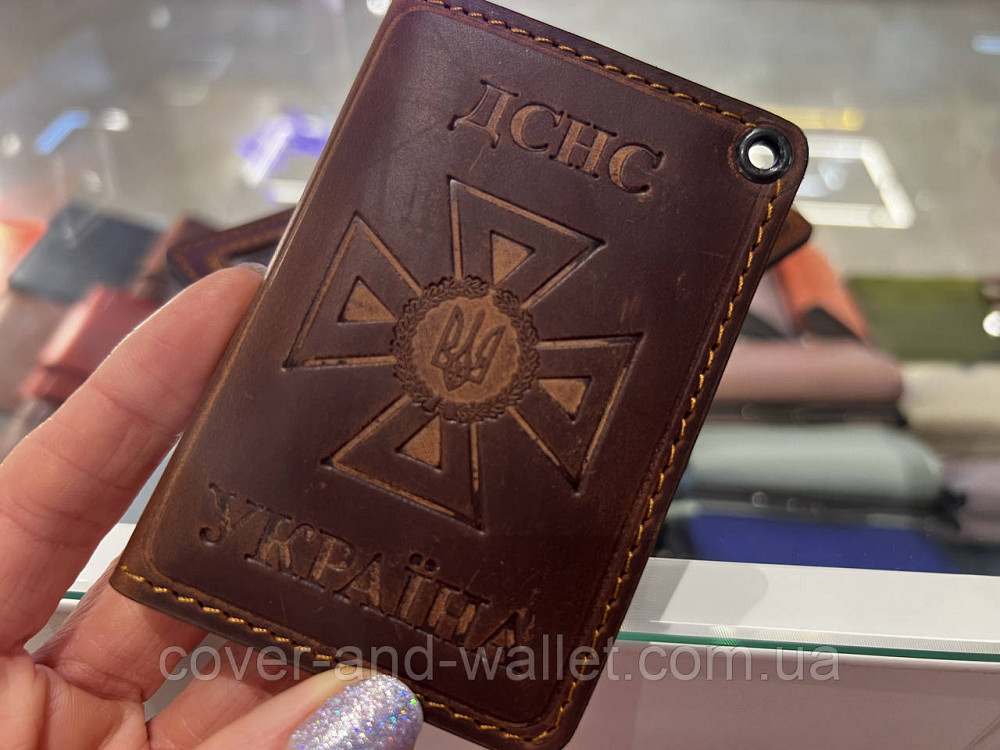Шкіряна обкладинка ДСНС із відділенням для жетону коричневого кольору Puos Київ - фото 11