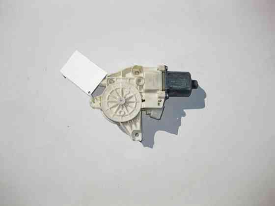 Mercedes-Benz  A2048200242 Моторчик переднього правого склопідйомника E-Class W212 C-Class W204 GLK X204 SLS C197 Одеса