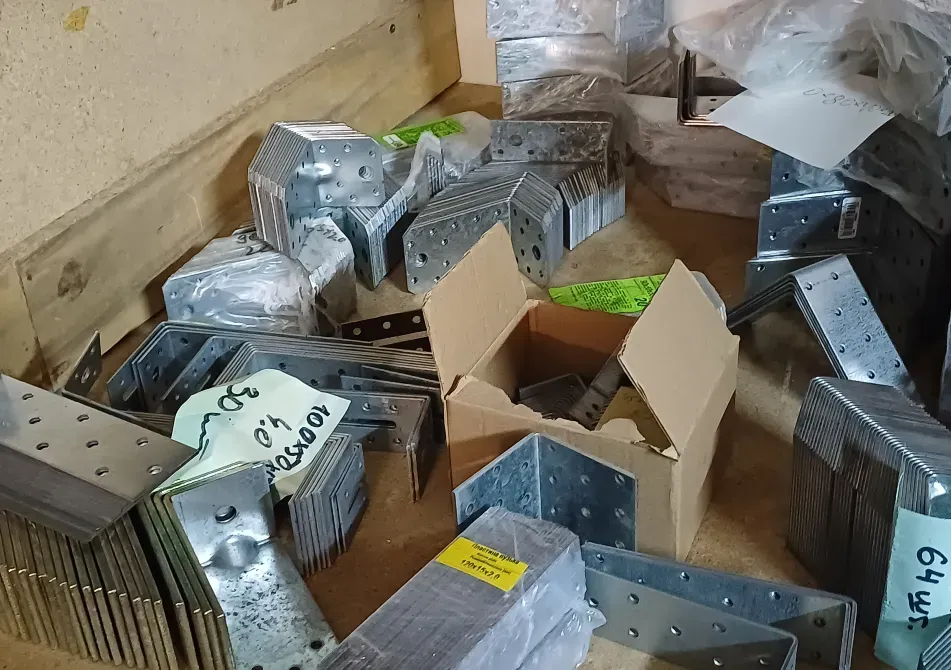 Кутник універсальний з ребром жорсткості 145×145×95 (2, 5 мм) Українка - фото 7