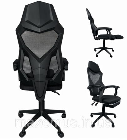 Современное офисное кресло для офиса с подставкой для ног Bonro B 918 Компьютерное кресло с системой качания черное Мостиска