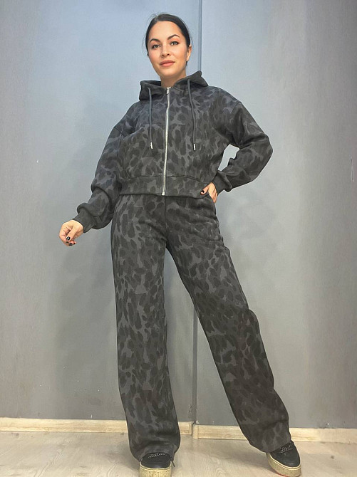 Костюм жіночий A-N 2762 утеплений худі на блискавці з брюками леопардовий графіт, графіт, S Київ - фото 1
