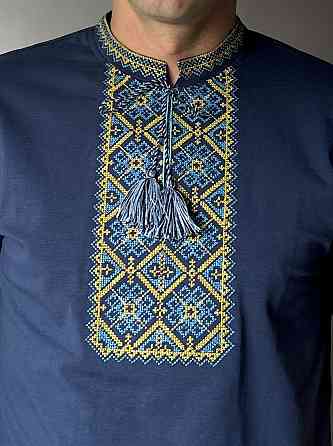 Чоловіча футболка вишиванка  синя  колір - індіго з жовто голубим орнаментом Київ