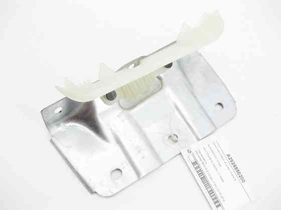 Mercedes-Benz  A2926950200 Кронштейн лівої обшивки стійки B GLE Coupe C292 Одеса