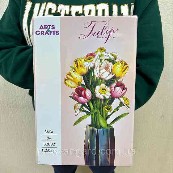 Конструктор квіти букет тюльпанів та ромашок у вазі 1250 деталей Baka Хмельницький