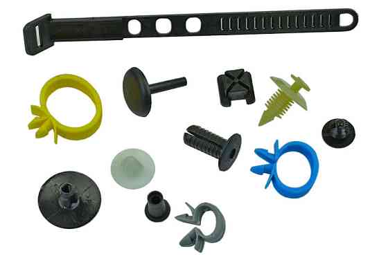 Ремкомплект кузова 2123 (хомути, пістони, скоби, тримачі) Мукачево