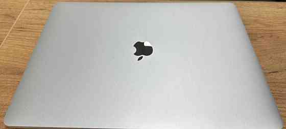 Ноутбук MacBook Pro 15 (2019) 17/16/256Gb. AMD Киев