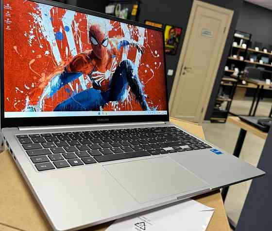 Ноутбук: Samsung Galaxy Book 3, i3-1315U 6 ядер, 8Gb. 256Gb. NVME FHD IPS. Київ