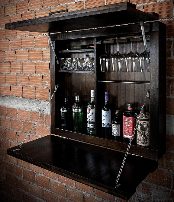 Настенный бар 