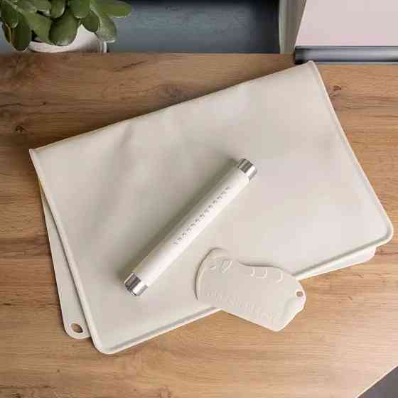 TS Kitchen Силіконовий килимок зі качалкою для розкочування тіста Бежевий HP34547W Киев