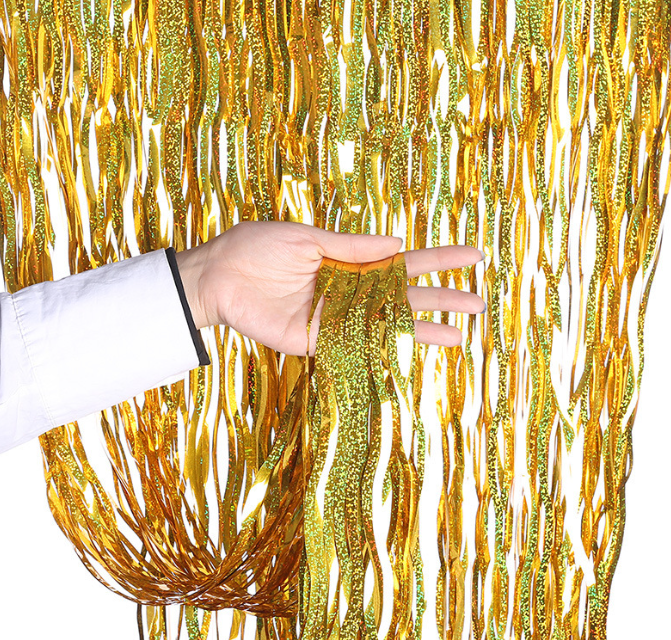 Дощик для фотозони хвилястий з голограмою 2 м на 1 м золотистий Київ - фото 1