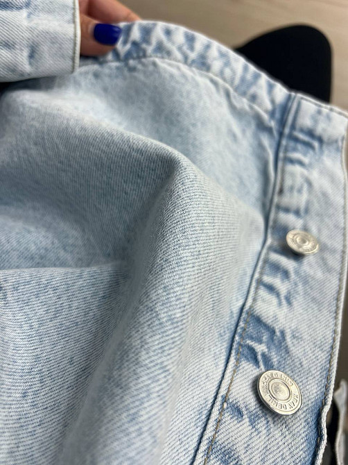 Сорочка жіноча XRAY 2038 джинсова оверсайз блакитна, блакитний, XS Київ - фото 15