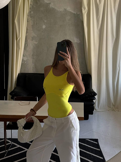 Женское боди, безрукавка, с пирсингом Одесса - изображение 5