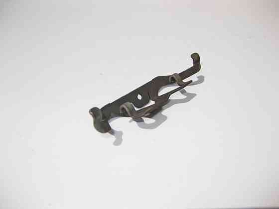 Mercedes-Benz  A0009937807 Утримуюча скоба - пружина скоби заднього гальмівного супорта C-Class W205 GLC X253 Одесса