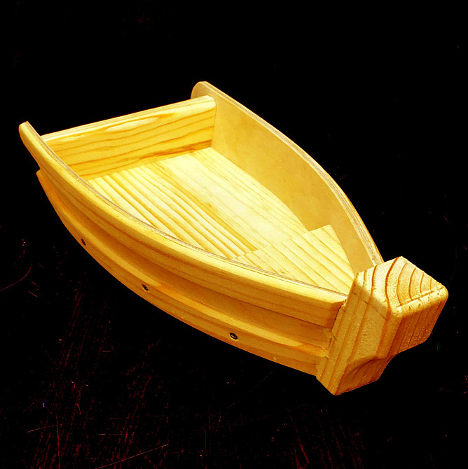 Лодка для подачи суши 