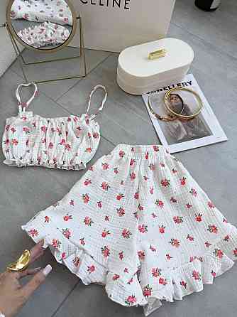 Жіноча ніжна принтована піжама: топ і шорти + гумка для волосся натуральний муслін Молочний 2 Одеса