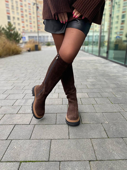 Чоботи жіночі 3004 на плоскій підошві коричневі зимові з натуральної замші / Чоботи замшеві зим Коломия - фото 5