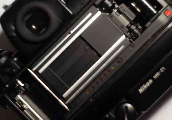 Nikon F4 з батблоком. Харків