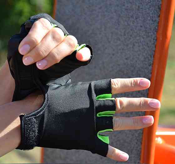 Перчатки для фітнесу MadMax MFG-251 Rainbow Green XS Кам'янське
