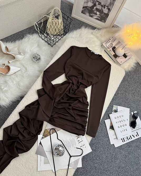 Жіноча святкова сукня міні зі шлейфом мікродайвінг Шоколадний, 42/44 Одеса - фото 3