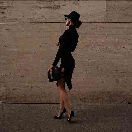 Женское привлекательное элегантное платье с разрезом итальянский трикотаж 42/44 Одесса