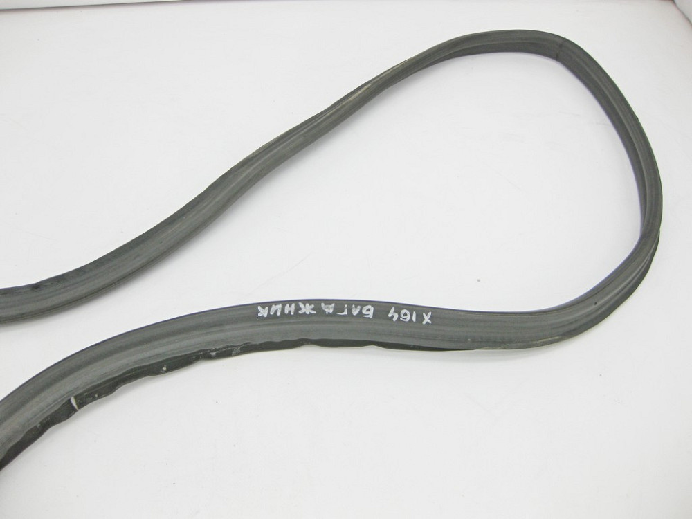 Mercedes-Benz  A1647401378 Ущільнювальна гумка прорізу багажника GL X164 Одеса - фото 4