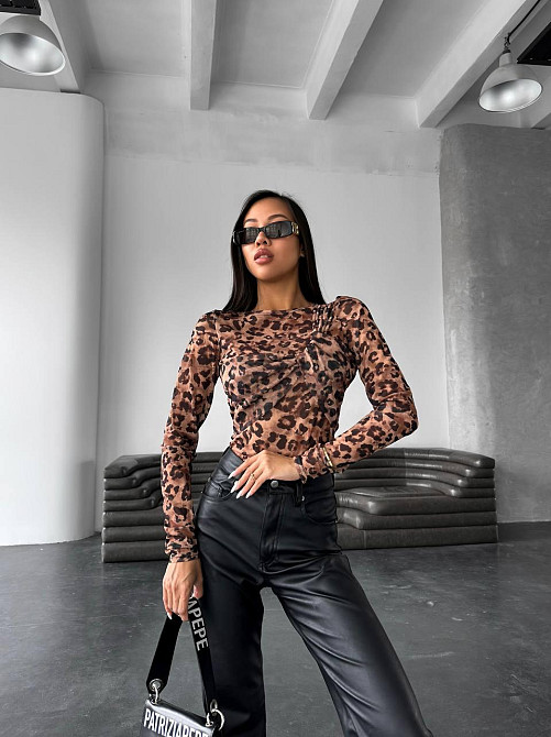 Женский леопардовый лонгслив с имитацией лифа стрейч сетка Одесса - изображение 4