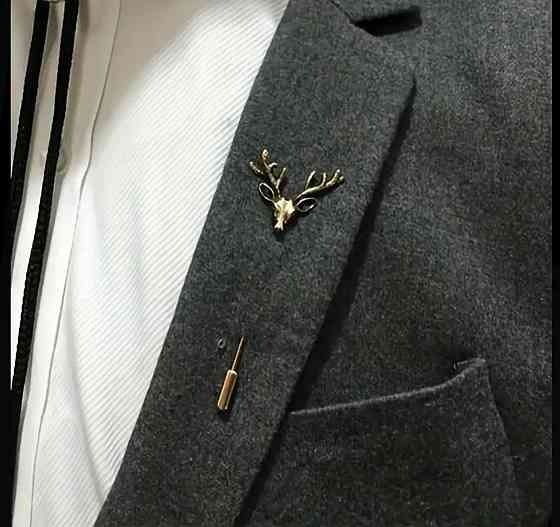 Шпилька-булавка з оленем, золотиста брошка на піджак Київ
