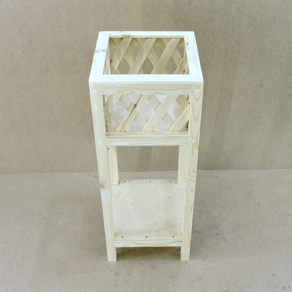 Кашпо на стойке 