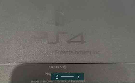 Приставка SONY PlayStation 4 Fat 2 джойстика. Київ