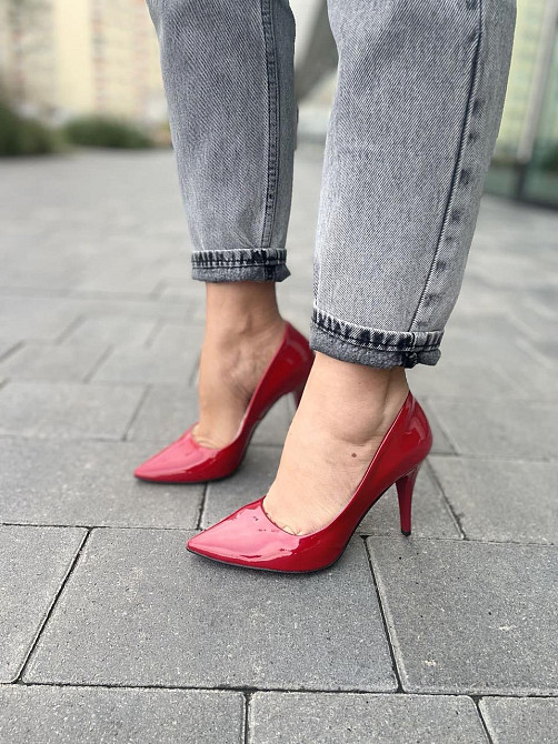 Туфлі жіночі LAVINI червоні шкіра лакована каблук 10см розмір 35 (3730) Коломия - фото 4