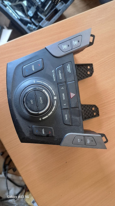 Блок керування кліматом Hyundai Santa Fe 2012-2018 Київ - фото 1