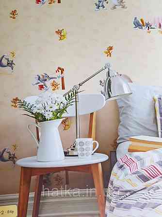 Шпалери вінілові на флізеліні AdaWall Ada Kids метрові дитячі Том і Джеррі сюжети написи на світло-бежевому Київ