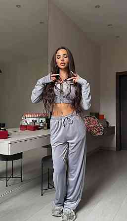 Женский прогулочный костюм двойка из велюра Одесса