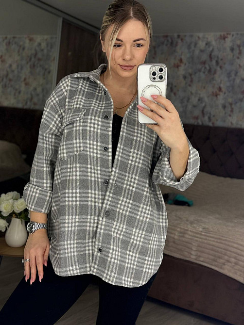 Жіноча тепла оверсайз сорочка у клітинку на гудзиках кашемір Одеса - фото 4