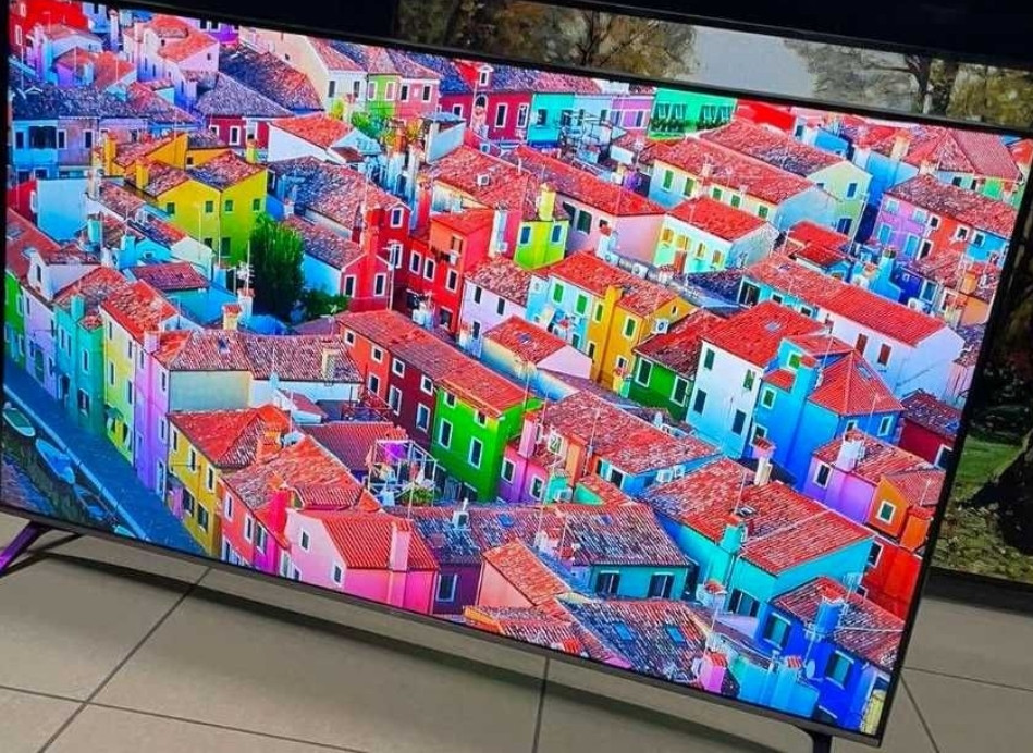 Телевизор: 65