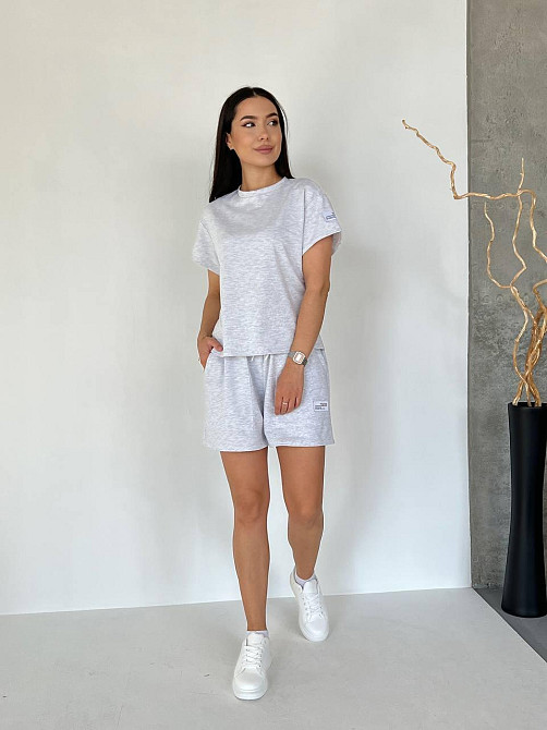 Женский летний прогулочный костюм двойка: футболка и шорты двунитка Серый, 48/52 Одесса - изображение 5