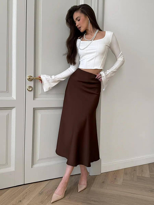 Женская трендовая шоколадная юбка из шелк-сатина 50/52 Одесса - изображение 2