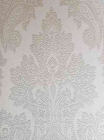 Обои виниловые на флизелине AS creation Garda 1.06Х10.05 классика вензеля крупные светло серые серебристые Киев