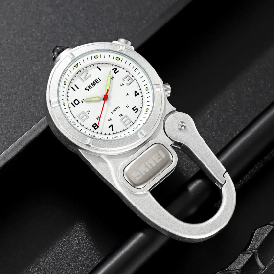 Часы кварцевые Skmei 2232 с карабином и LED-фонариком (Серебристый) Киев