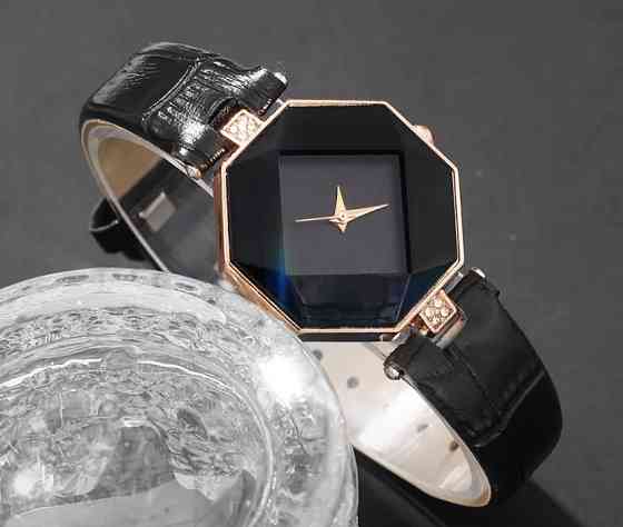 Подарунковий набір для жінок 1 наручний годинник з 3 браслетами чорний Київ