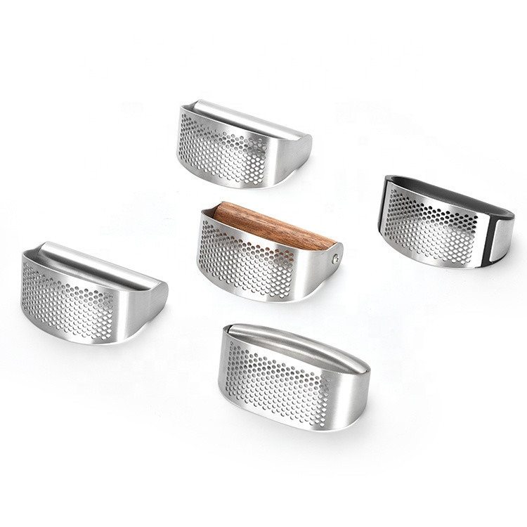 Металевий прес для часнику з зручною ручкою Київ - фото 3