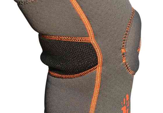 Наколінник MadMax MFA-297 Knee Support with Patella Stabilizer Dark Grey/Orange M Кам'янське