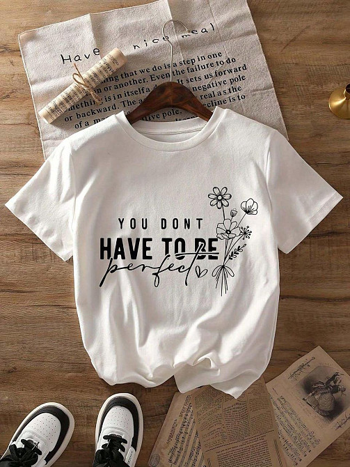 Футболка жіноча з принтом  48 Біла 2664087746 Дніпро - фото 1